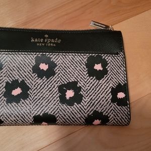 Kate Spade Staci Medium Wristlet